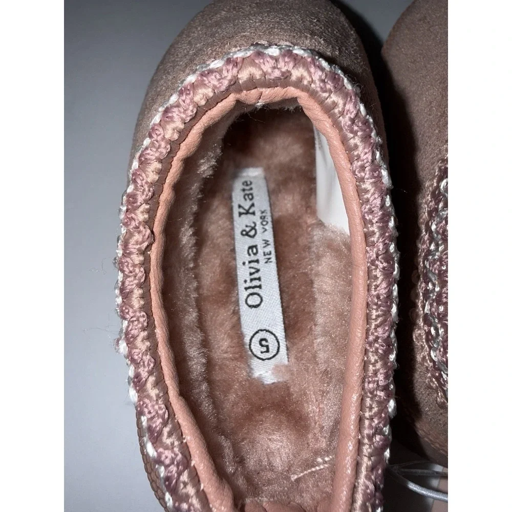 Olivia & Kate Girls Slippers Size 5 Pink Faux Fur Cozy Slip On NEW